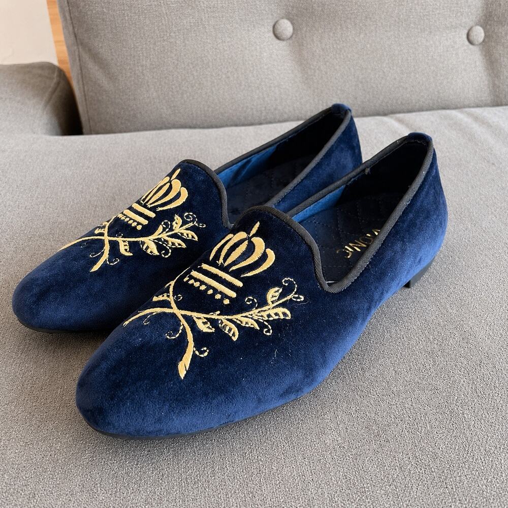 Vionic Romi Navy Velvet Crown Embroidered Smoking Loafers Size 7 EU 38